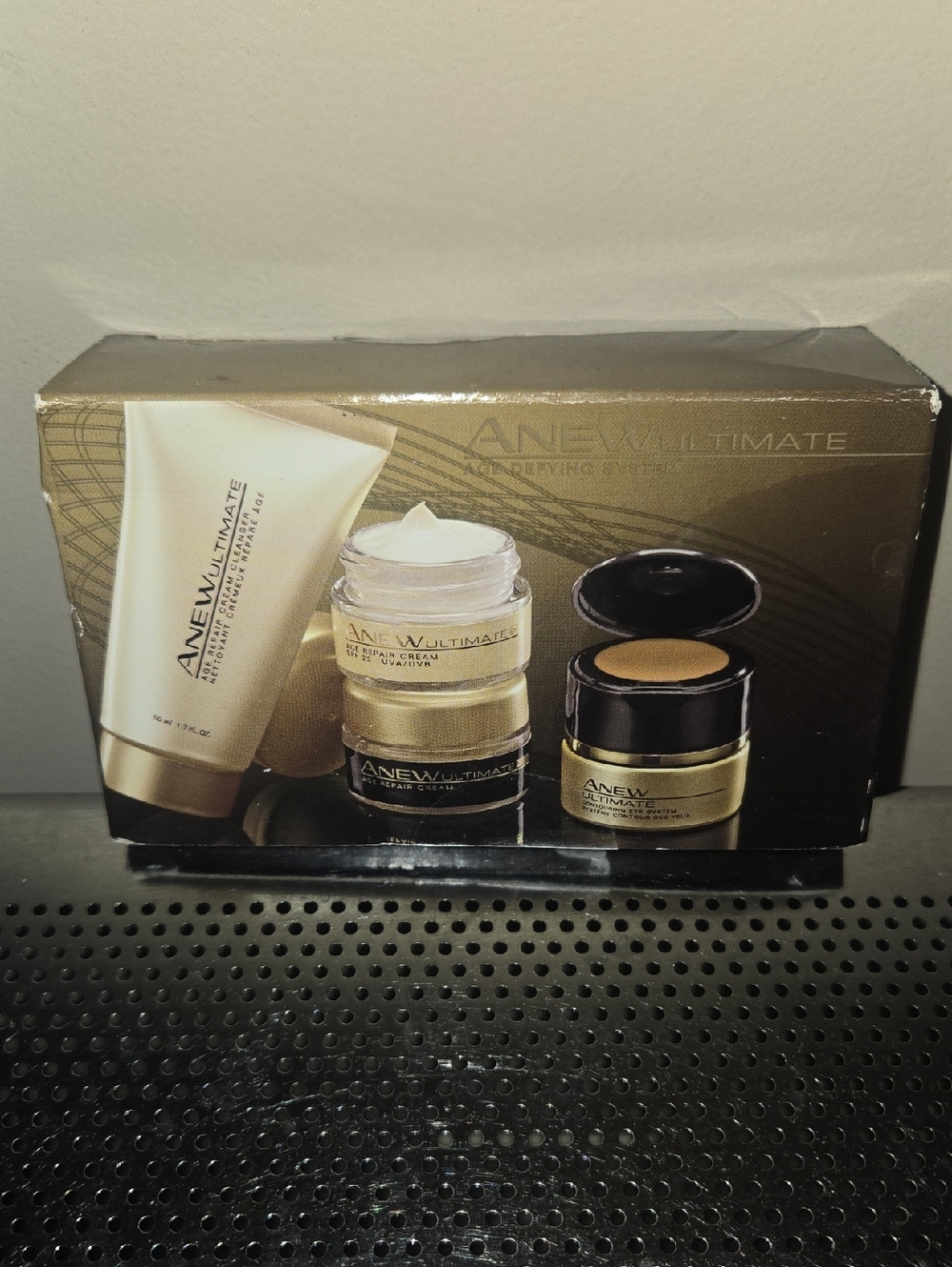 Anew Ultimate Skincare Set - Gold